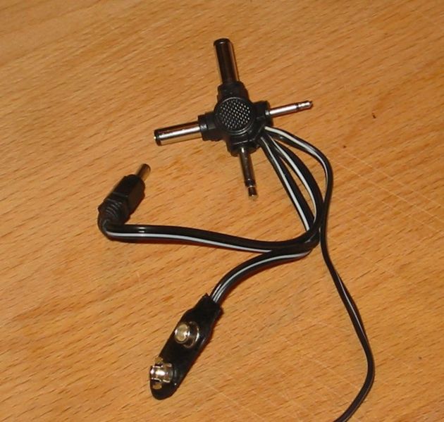 File:Netzteilstecker.jpg